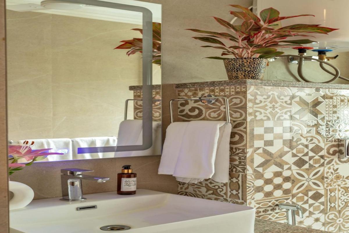 Ikigai Luxury Stays Velha Goa Exterior foto